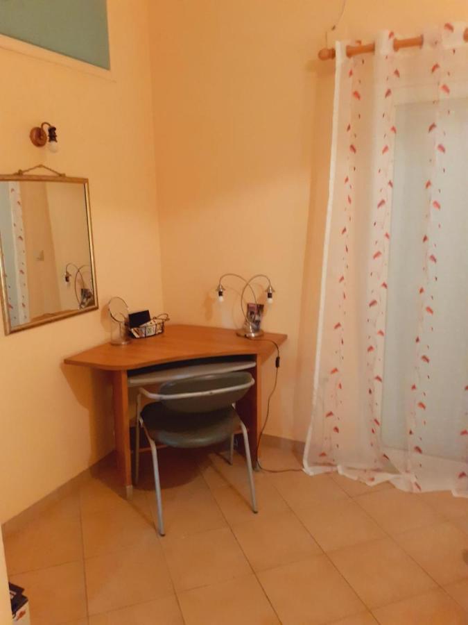 Tzil Home Kyparissia Bagian luar foto