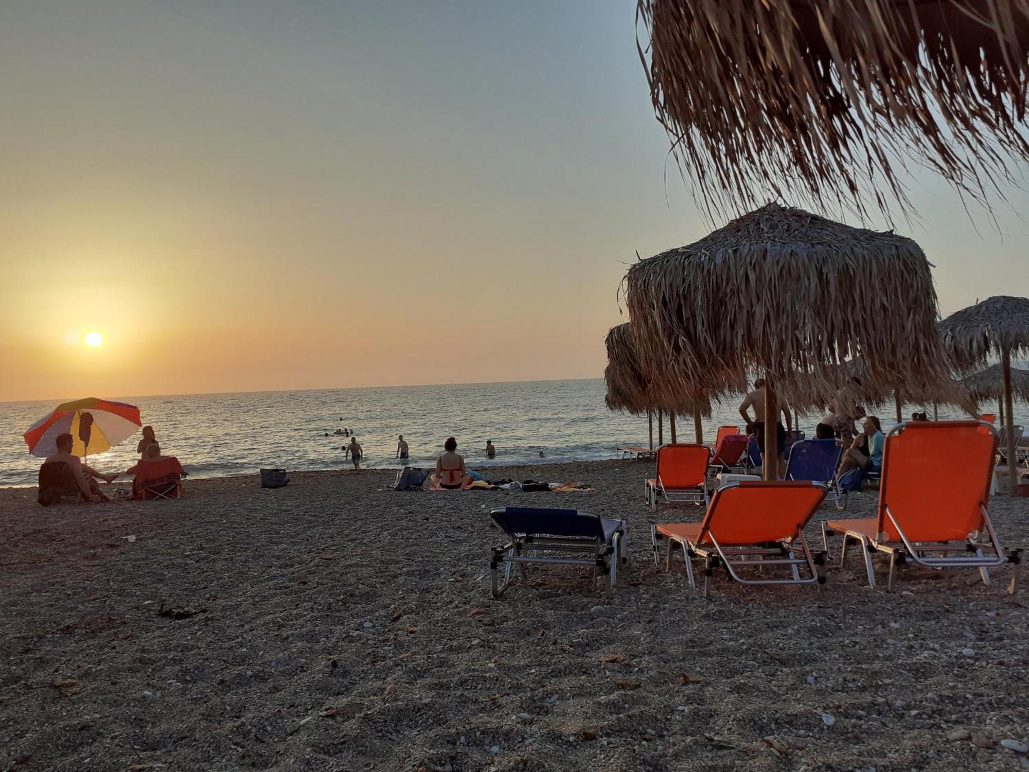 Tzil Home Kyparissia Bagian luar foto