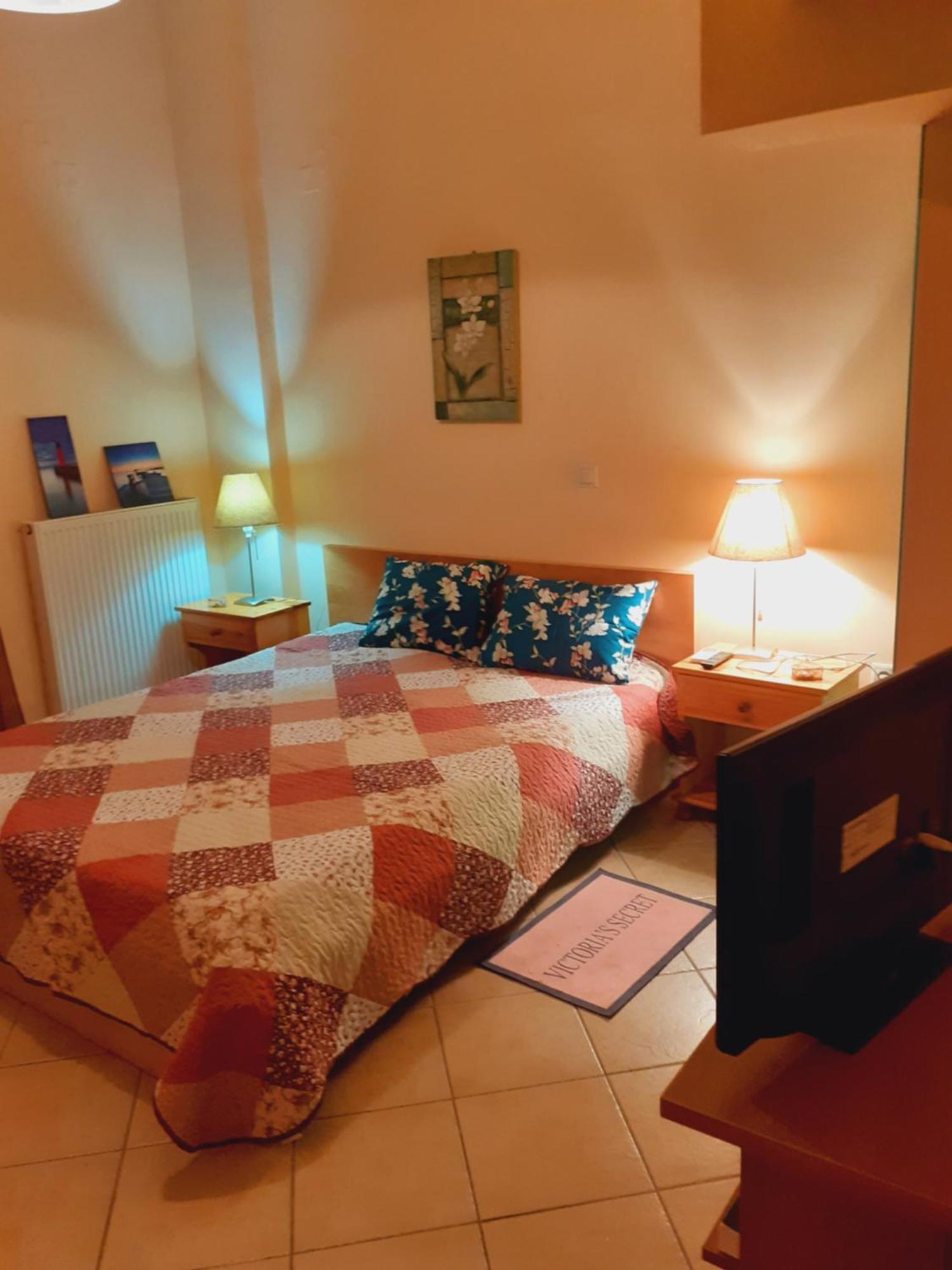 Tzil Home Kyparissia Bagian luar foto